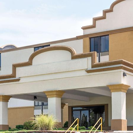 Days Inn By Wyndham Hagerstown I-70 Extérieur photo