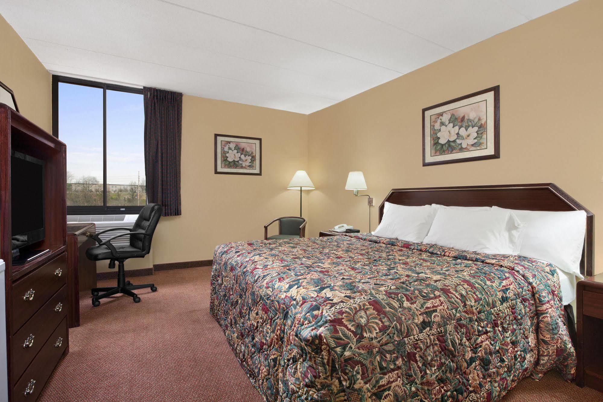 Days Inn By Wyndham Hagerstown I-70 Extérieur photo